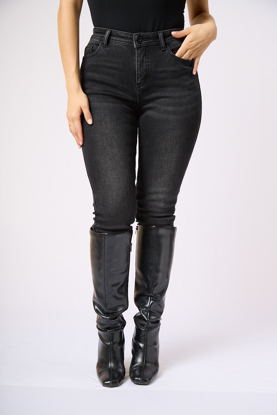 ZIDA Women's Jet Black Urban Skinny Jeans