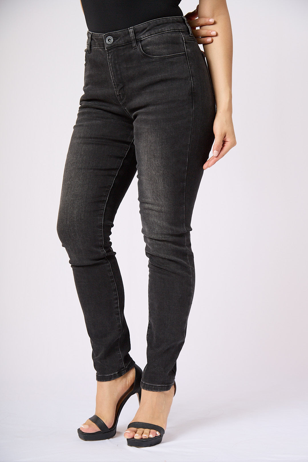 ZIDA Women's Jet Black Urban Skinny Jeans