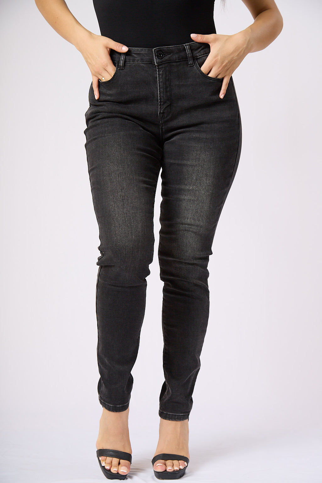 ZIDA Women's Jet Black Urban Skinny Jeans