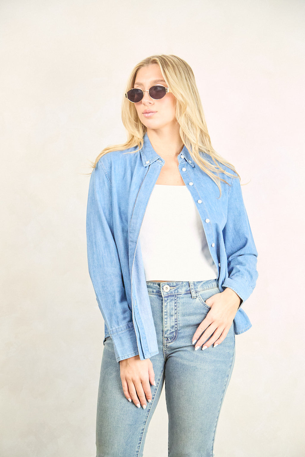 ZIDA Women's Classic Elegance Denim Shirt - Zidafashion.com